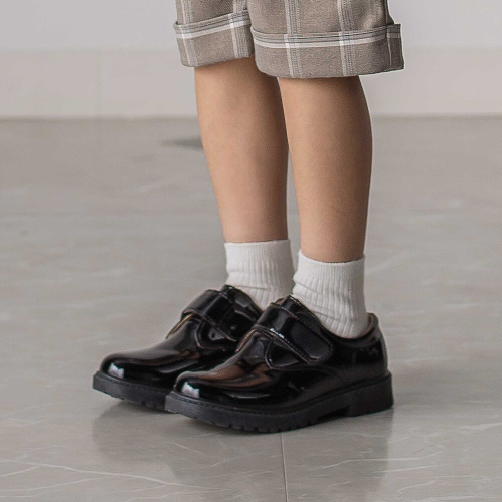 エナメルマジックベルトシューズ