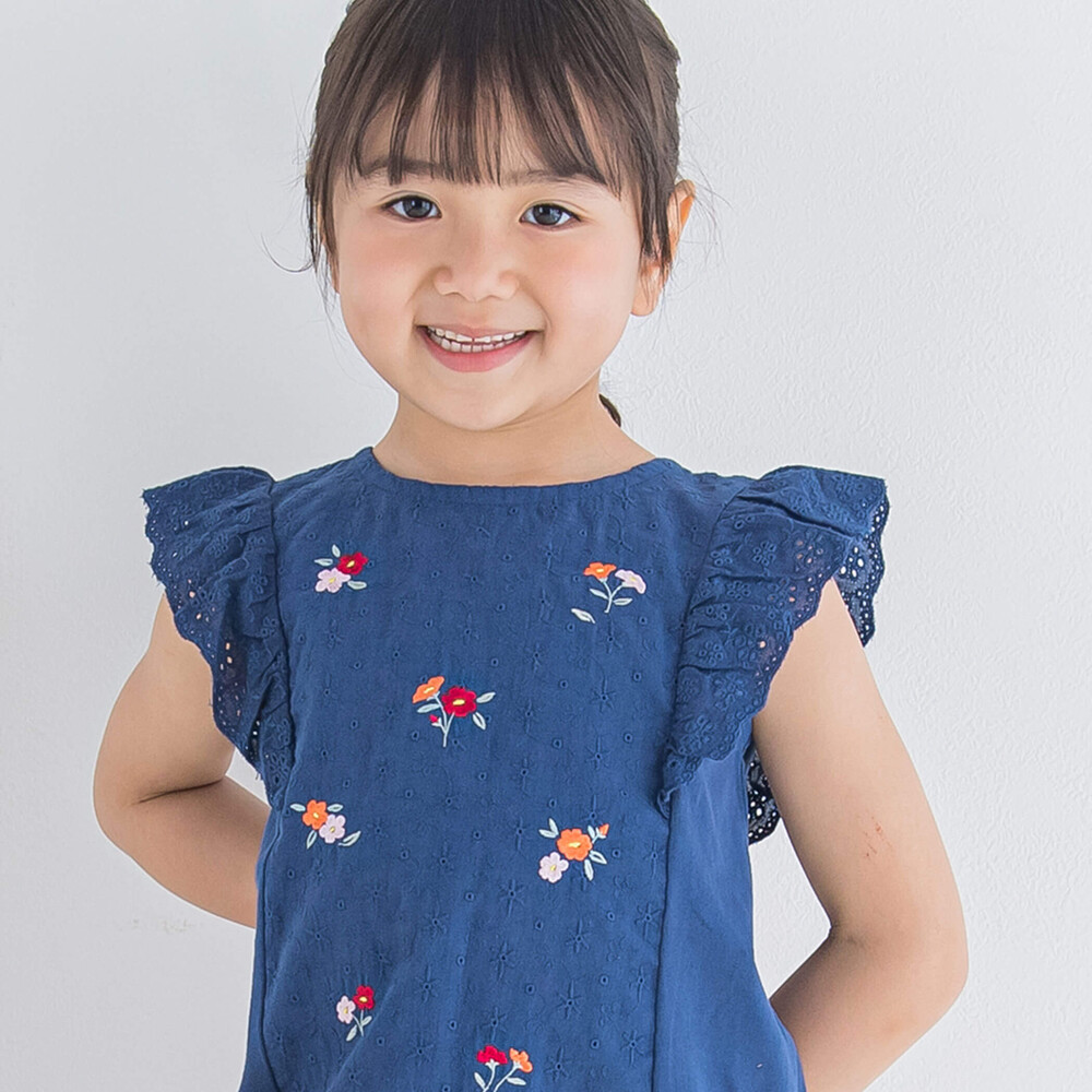 新品タグ付き☆襟マフィー刺繍フリルTシャツ130