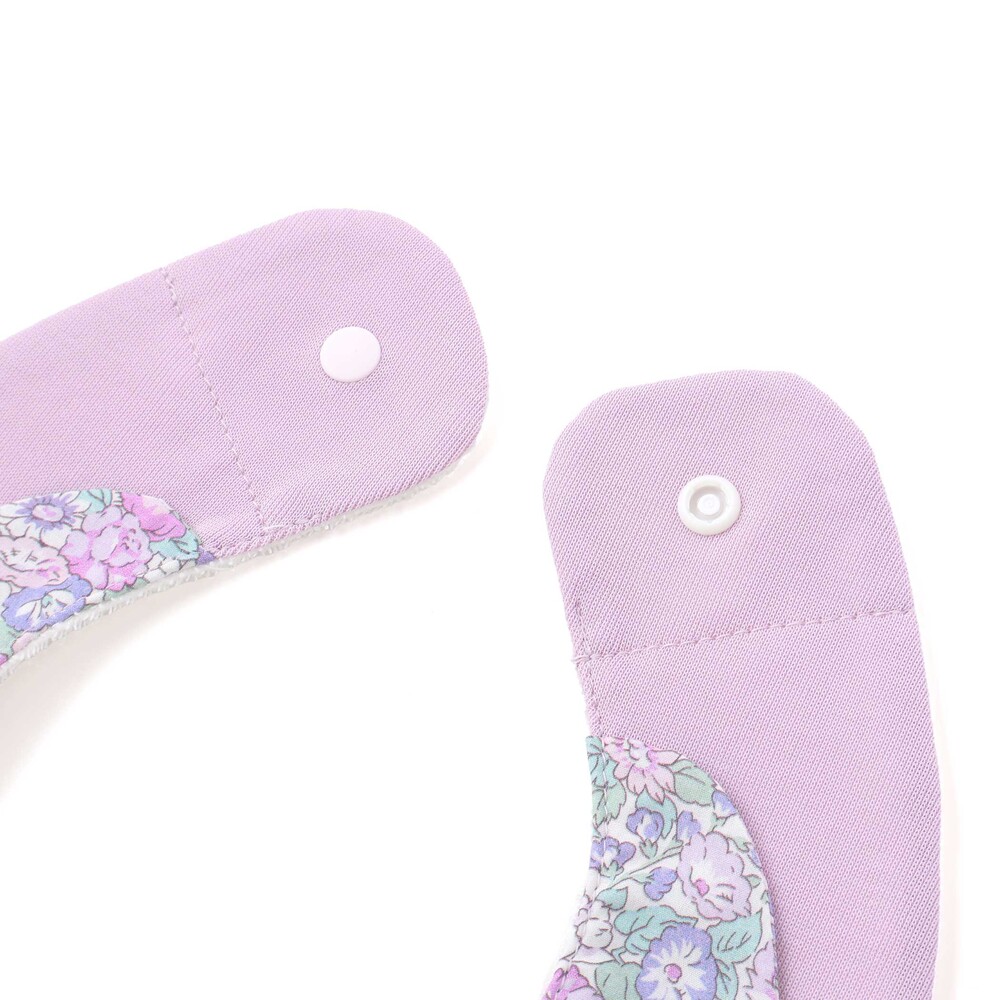 【日本製】【お揃い】リバティ(leontyne dream)プリントタナローンペタル襟付きリボンスタイ ブルー系 ワンサイズ