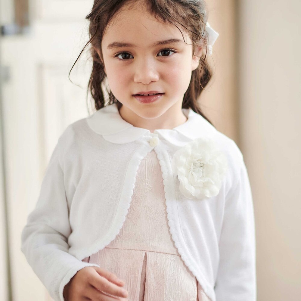 【日本製】ロゴチャーム付きニット長袖カーディガン(110~130cm) ホワイト 110cm