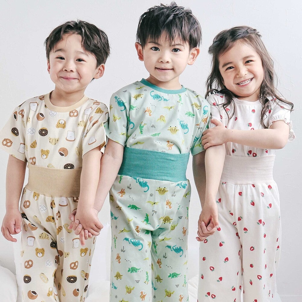 【スララク/腹巻き一体型/防汚加工】みんな快眠!半袖みんみんパジャマ上下セット(80~130cm) ホワイト×いちご×フリル 90cm