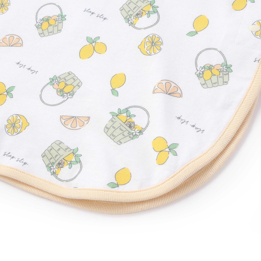 【UVカット/接触冷感/お揃い】レモンおもちゃ総柄スリーパーベビー ホワイト系 ワンサイズ