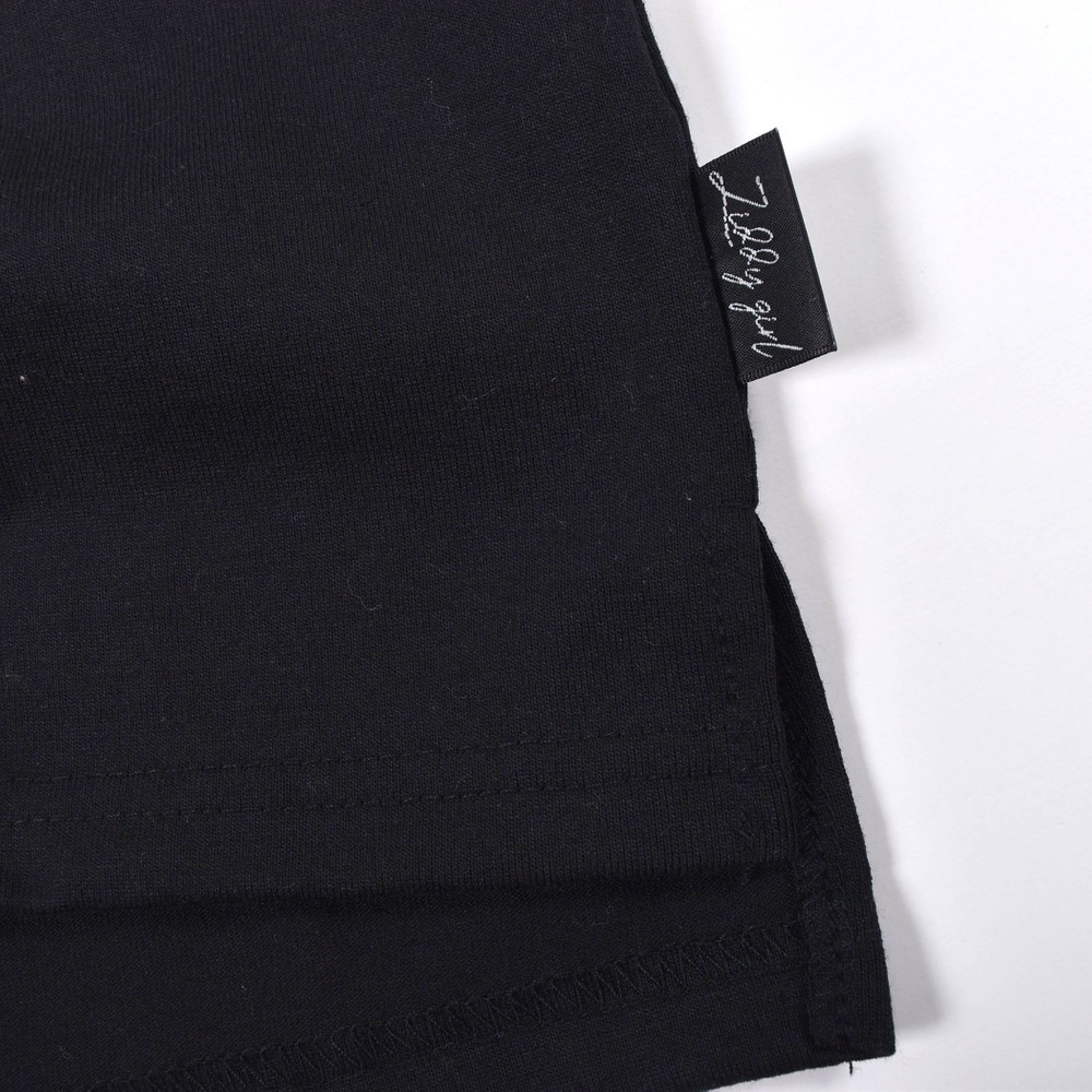 Bebe べべ Bebe Mall Official Online Store 一部店舗限定 イラスト バック プリントtシャツ 130 160cm 130cm ブラック トップス ベベ モール オフィシャルオンラインストア