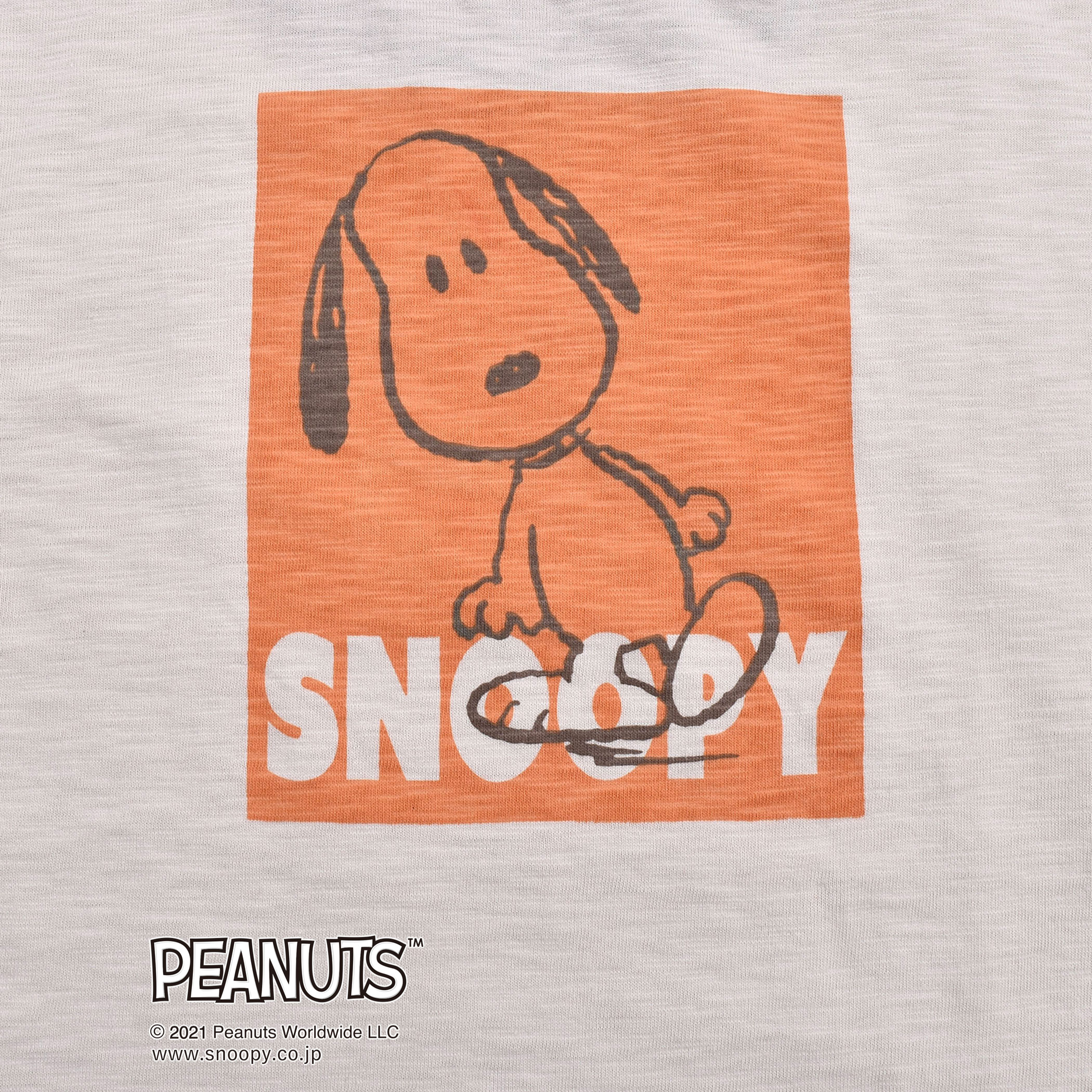 Bebe べべ Bebe Mall Official Online Store Snoopy Noeil Aime Bebeコラボアイテム ビッグシルエット スヌーピー チャーリー ブラウン ピーナッツ Tシャツ 100 130cm 100cm オフホワイト トップス ベベ モール オフィシャルオンラインストア