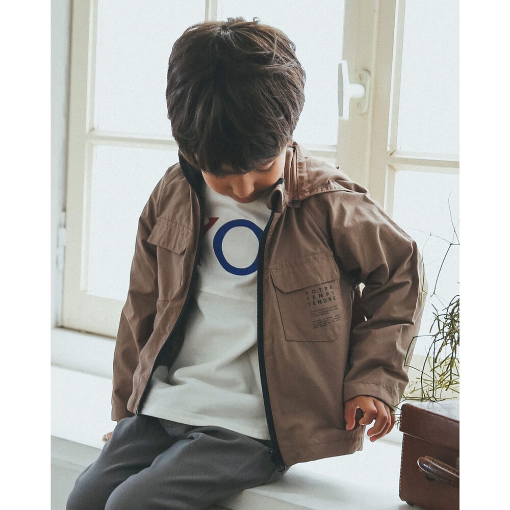 ベージュ