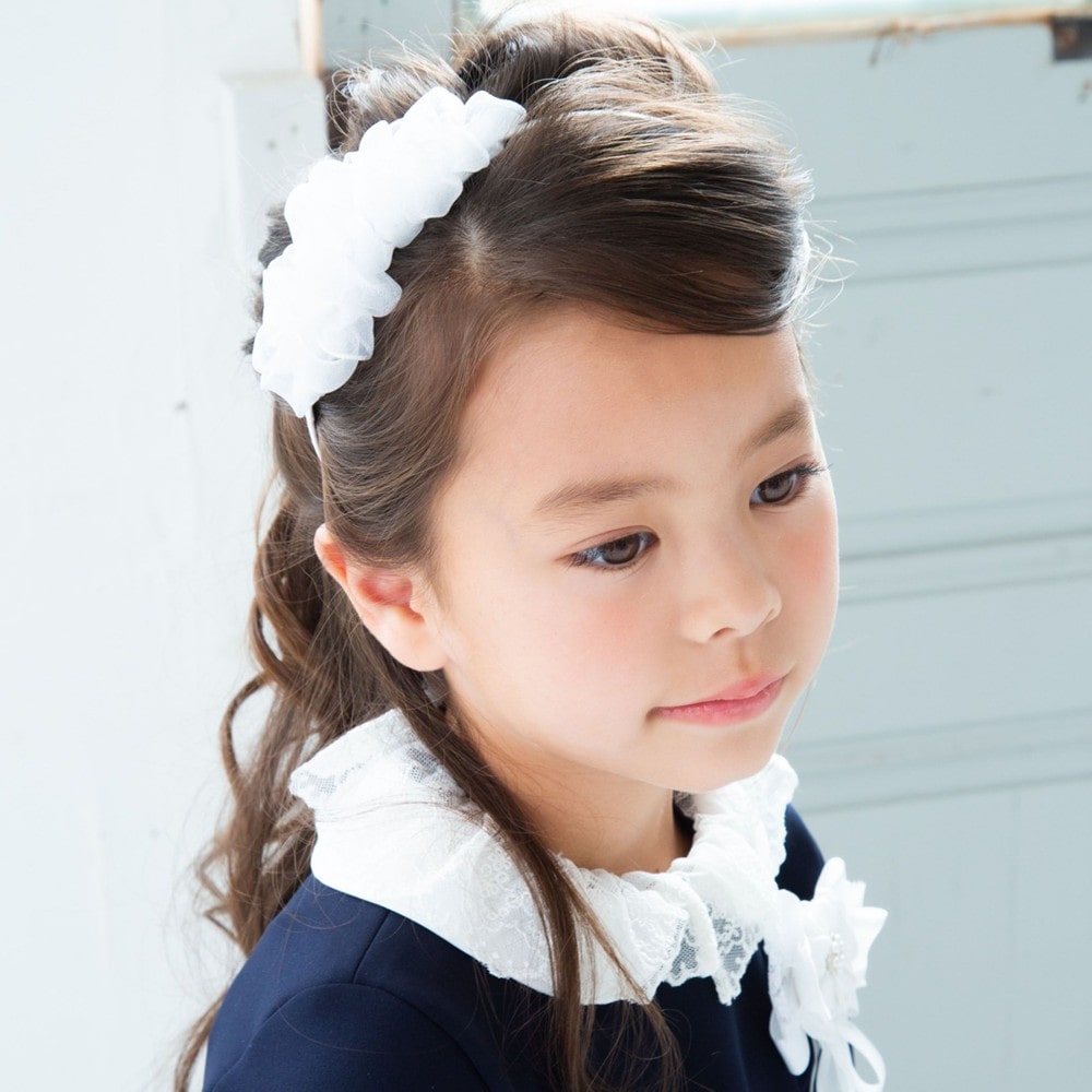 Bebe べべ Bebe Mall Official Online Storeオーガンジー フラワー パール リボン カチューシャ ﾜﾝｻｲｽﾞ ホワイト Fomal ベベ モール オフィシャルオンラインストア