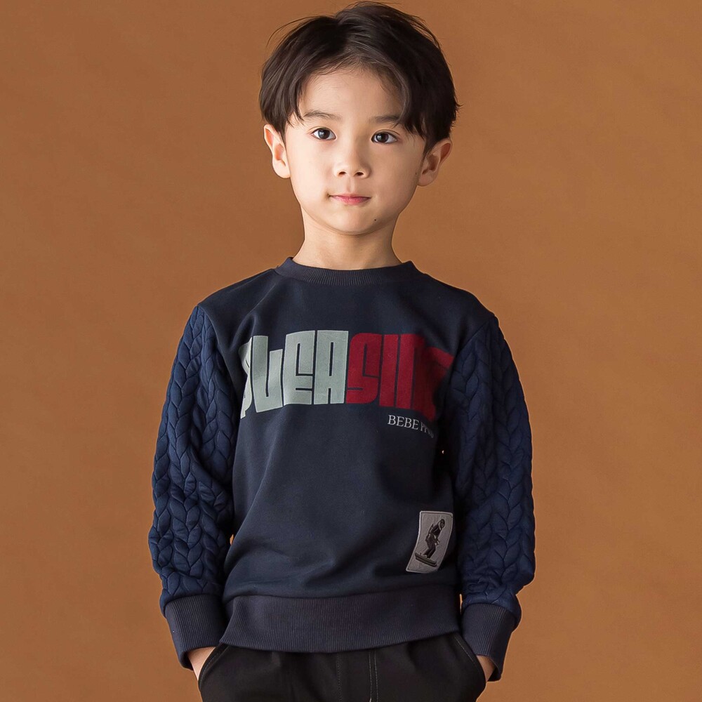 裏毛×袖キルトジャガードトレーナー（チャコール）の商品単体写真