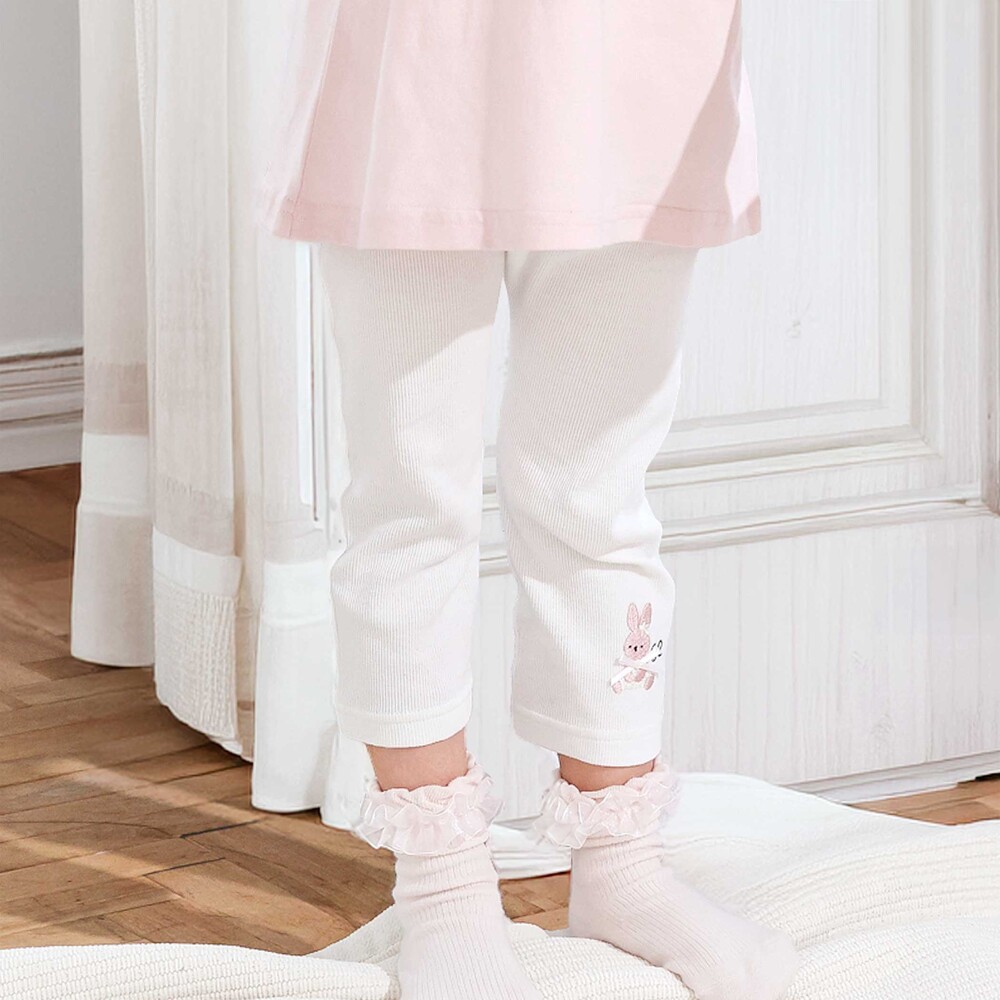 ホワイト×うさぎ刺しゅう×リブ