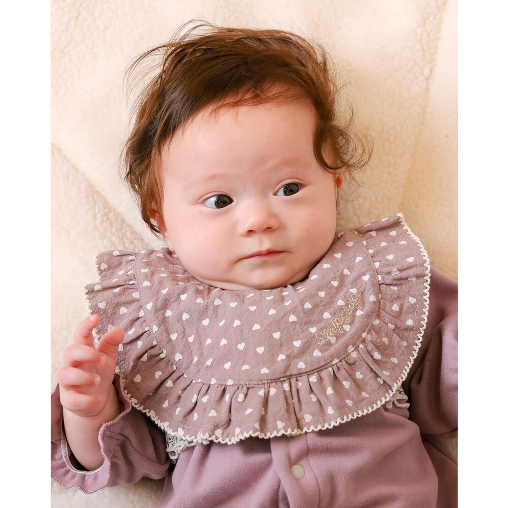子供服べべの公式通販サイト Bebe Mall ハート柄 フリル スタイ ﾜﾝｻｲｽﾞ ピンク 新生児 ベビー ベベ モール オフィシャルオンラインストア