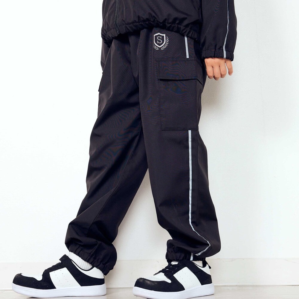 ブラック