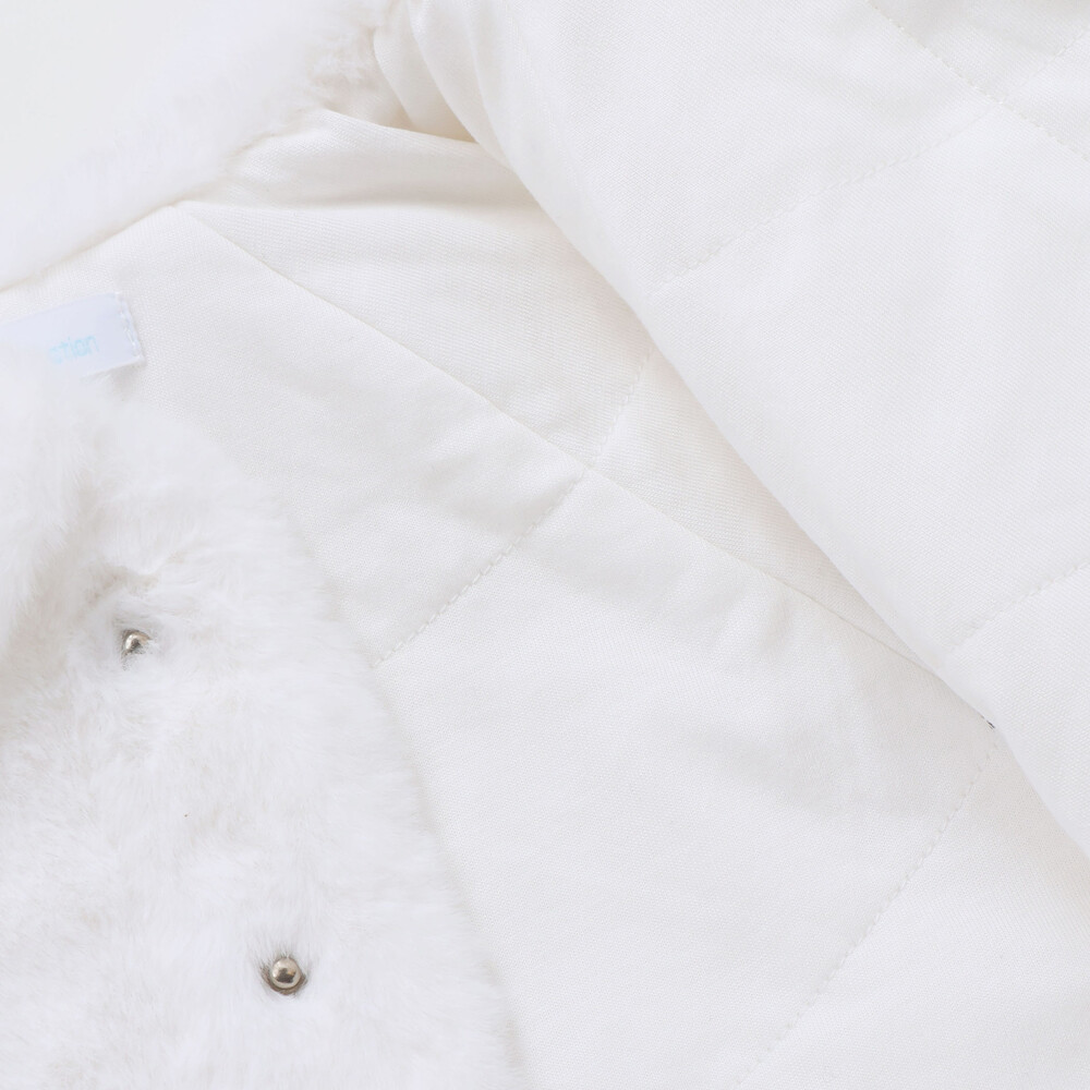 ファースカラップケープ(60~90cm) ホワイト ワンサイズ