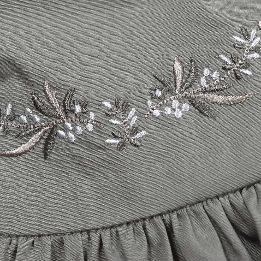 日本製 花柄 刺繍 Bebe ワンピース子供服 ブロード ベベ Bebe キッズ ワンピ 1721 かわいい 夏 おしゃれ 可愛い 女の子 ストレッチ