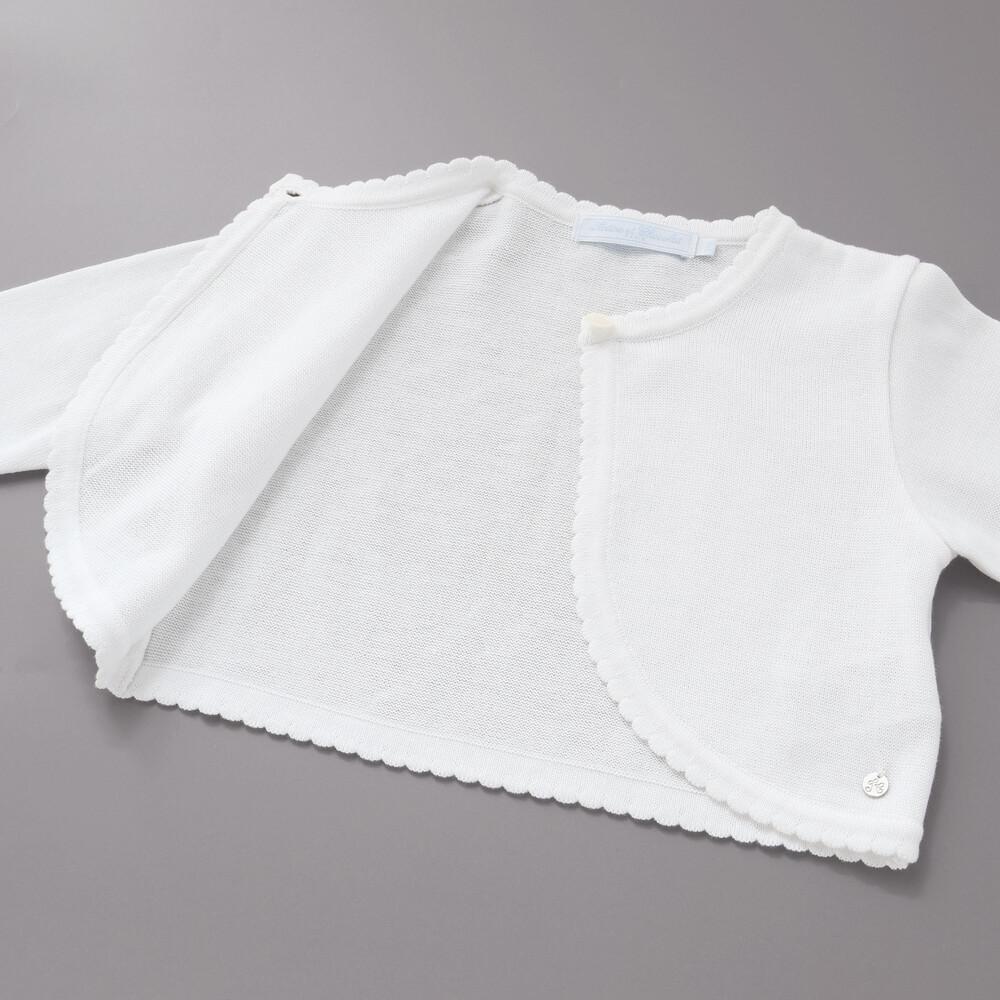 【日本製】ロゴチャーム付きニット長袖カーディガン(110~130cm) ホワイト 110cm