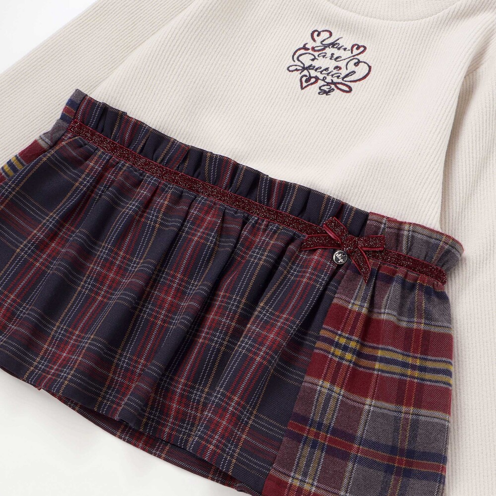 【お揃い】ハートいっぱい刺しゅうモチーフ切り替えチェックドッキングトレーナー(80~130cm) オフホワイト 80cm