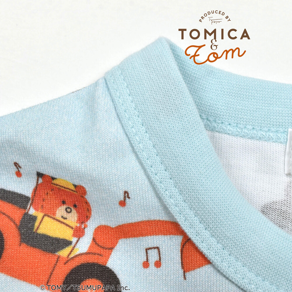 【トミカとトム×SLAPSLIPコラボアイテム】はたらくくるま総柄Tシャツ(80~120cm) オフホワイト系 80cm