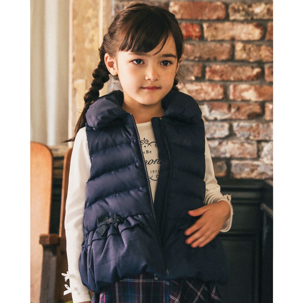 撥水 タフタ 裾 フリル ダウン ベスト (90~150cm)(90cm ネイビー): ジャケット/アウター-子供服べべの公式通販サイト 「BEBE  MALL」