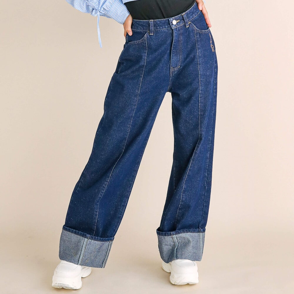 ロールアップ風デニムパンツ