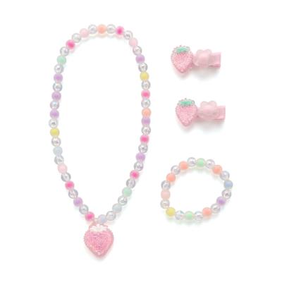 【スラプリ】ウサギイチゴイルカヘアピン＋ネックレス＋ブレスレットセット