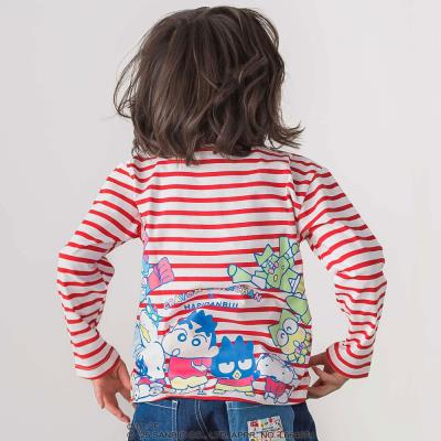 【原作クレヨンしんちゃん×はぴだんぶい×SLAPSLIP】デニムポケット付きバックプリントTシャツ(80~120cm)