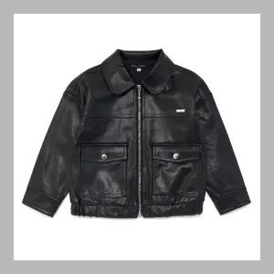 べべ 復刻コレクション レザーブルゾン（100~160cm）を着用した左モデルの商品画像