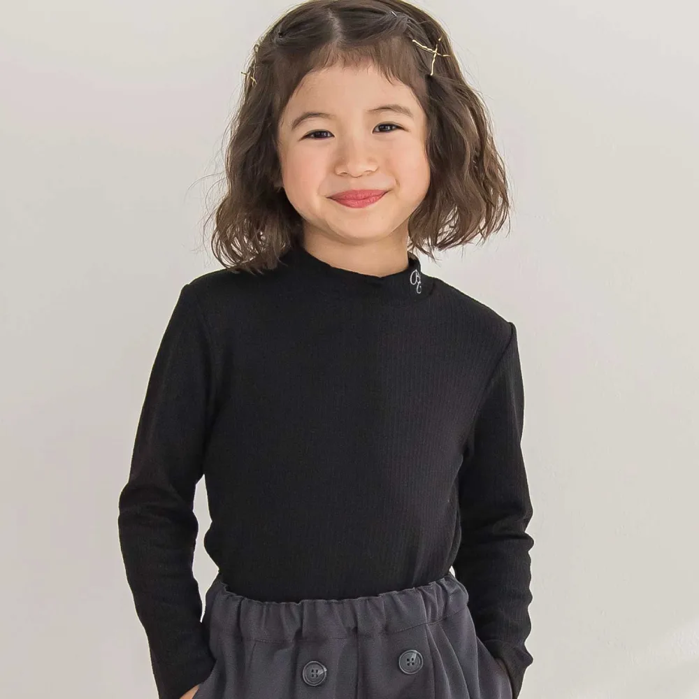 BeBe Petits Pois Vert プチハイネックリブトップス（オフホワイト）商品画像