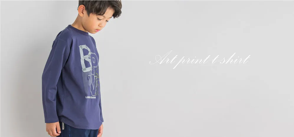 アート風恐竜プリントTシャツ
