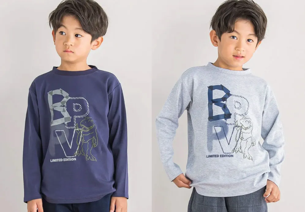 アート風恐竜プリントTシャツ