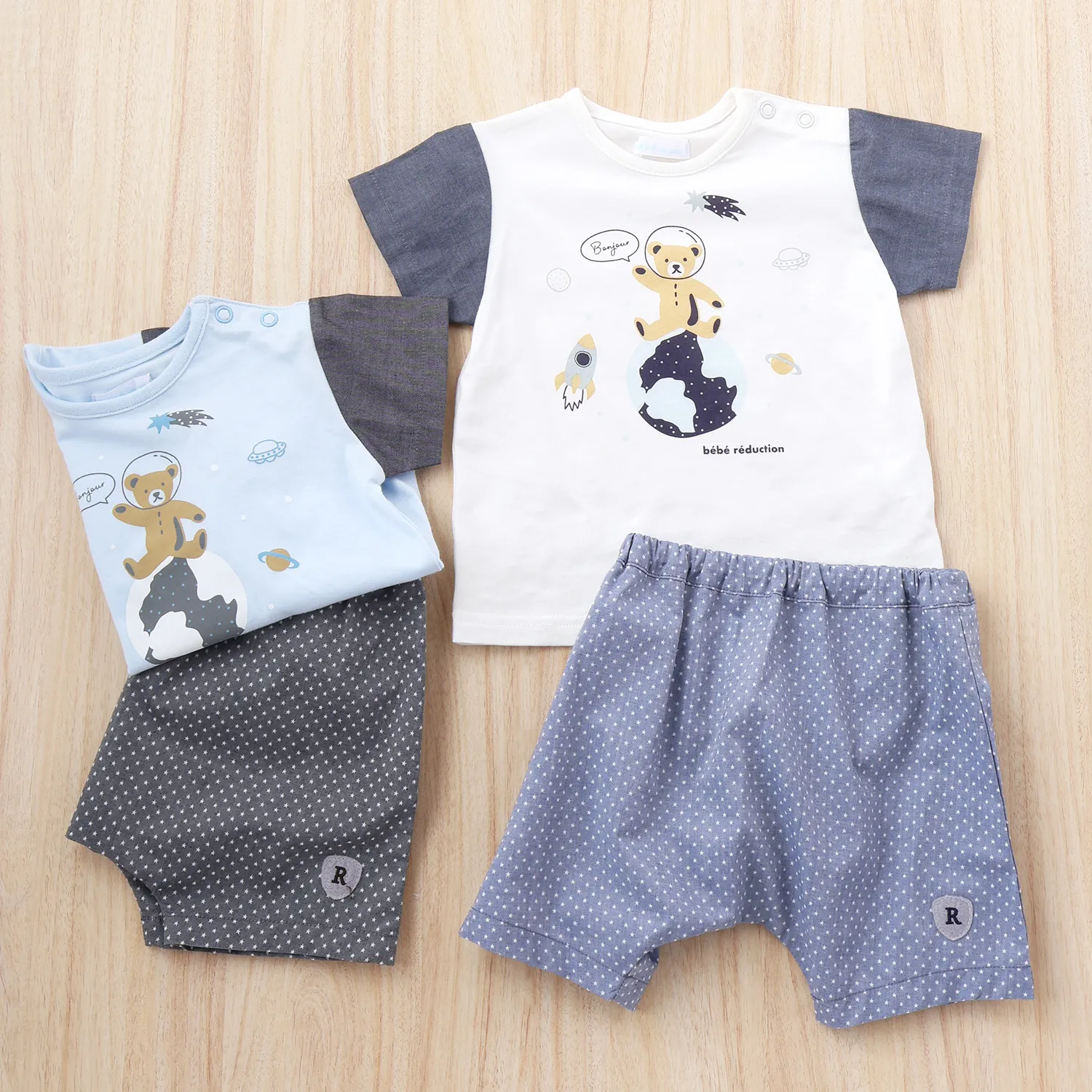 予算3000円～8000円: クマのプリントTシャツと星柄のダンガリーパンツのセット