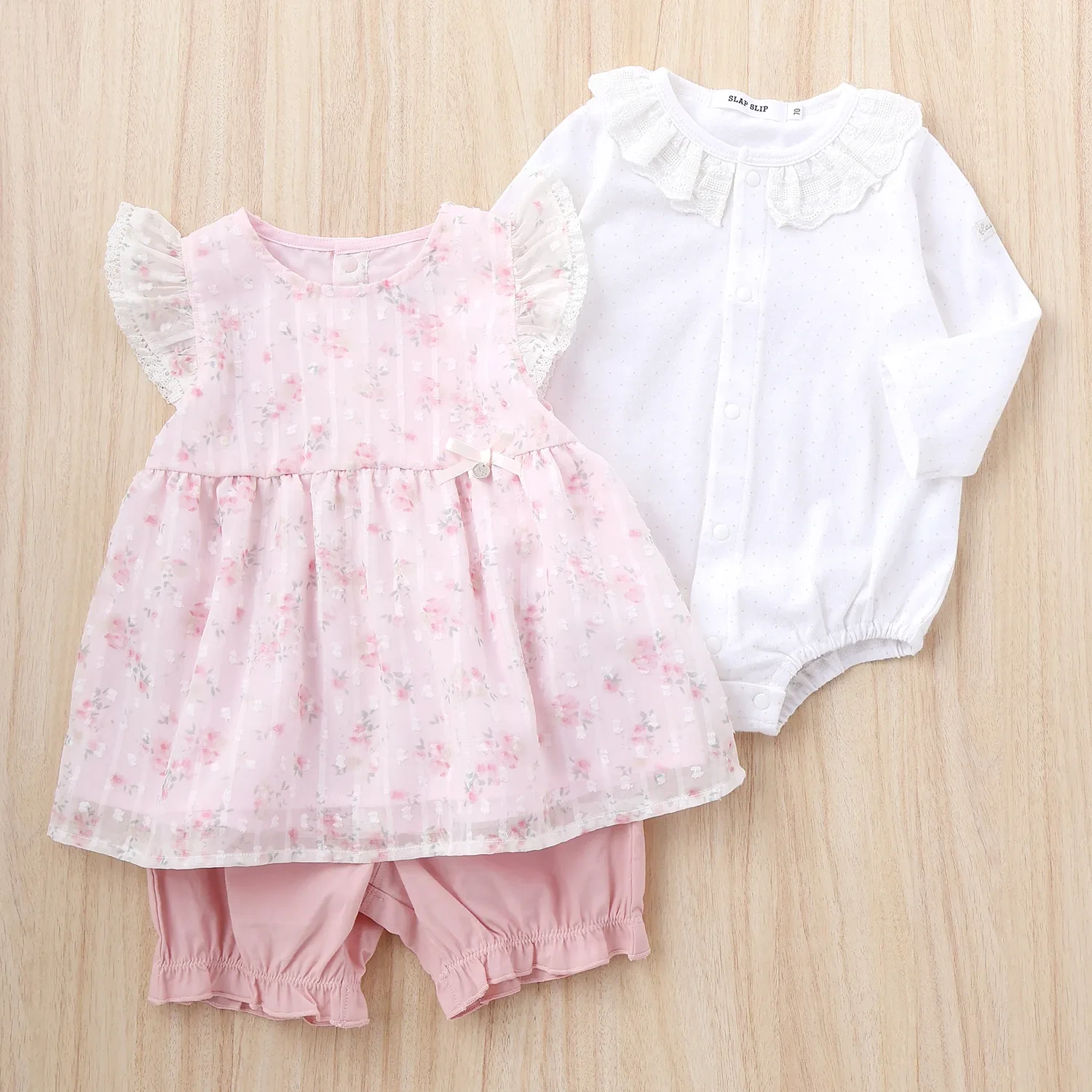 花柄とフリルがとっても華やかなブルマ付ワンピース