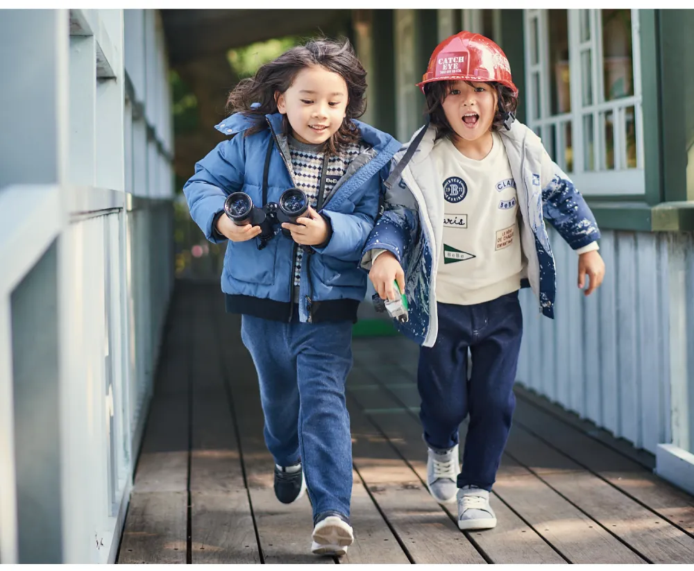 BeBe 2025年秋冬11月 ボーイズ「氷河を探検」テーマのダウンコート、中綿コートなど防寒アウター商品ラインナップ