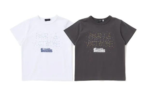 球団ロゴとBeBeロゴを重ねてデザインした横浜DeNAベイスターズ コラボ星空ロゴTシャツ