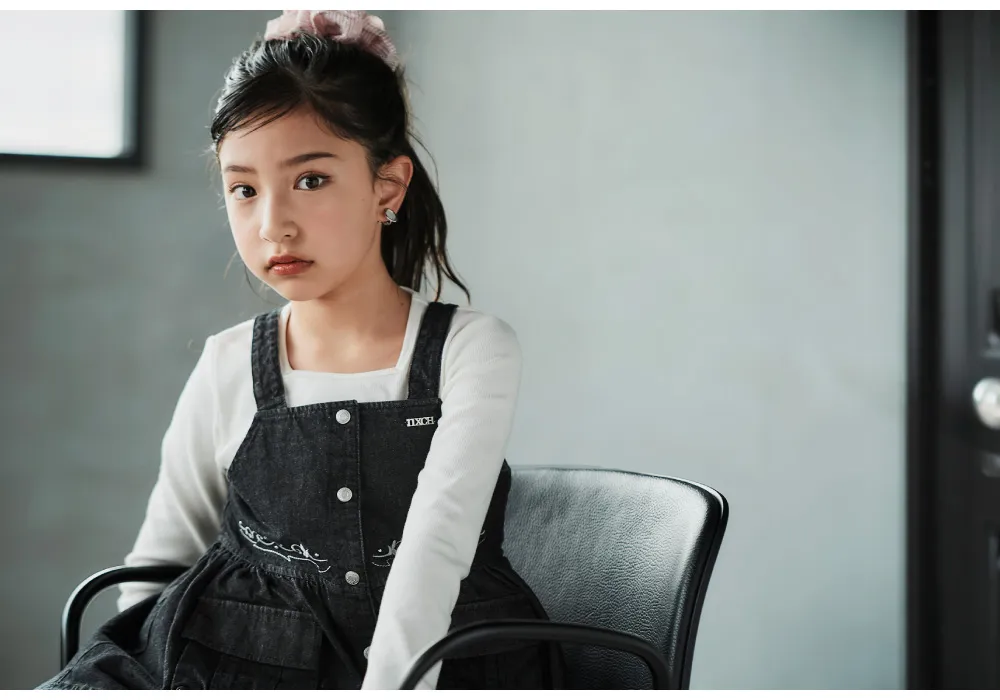 nexchic 2026年春夏 リリアナちゃん着用 メインビジュアル