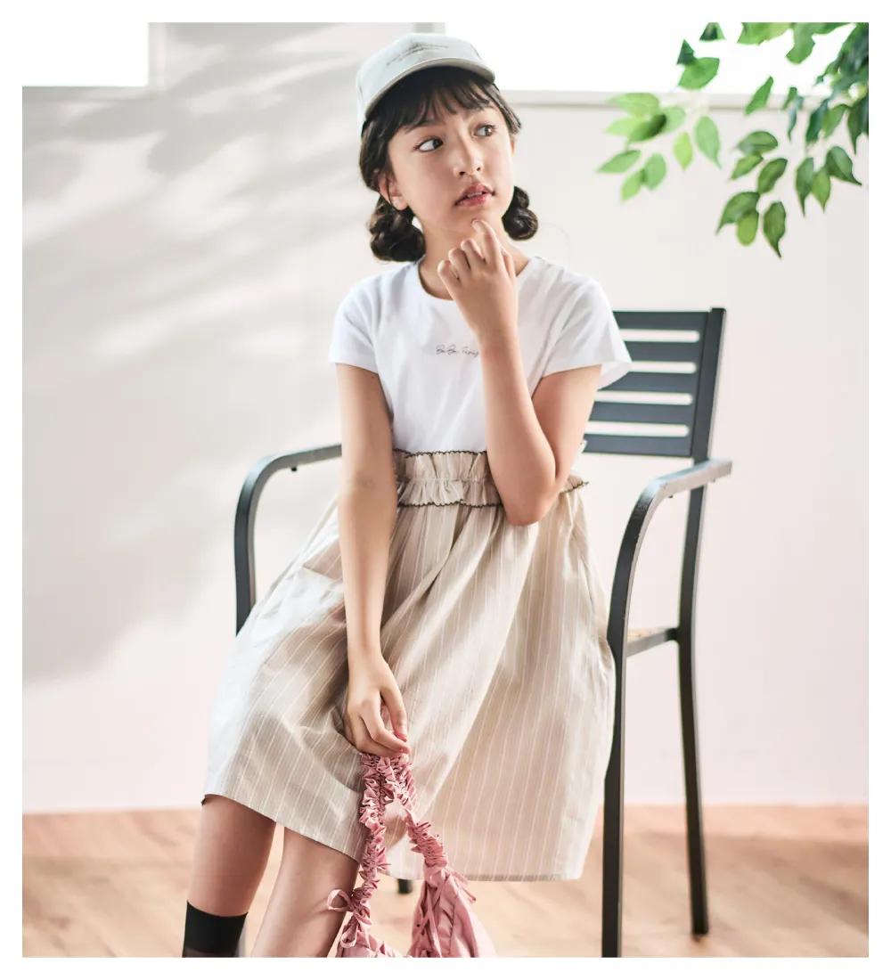 リリアナちゃん着用 BeBeトップスセットとパンツのコーディネート1