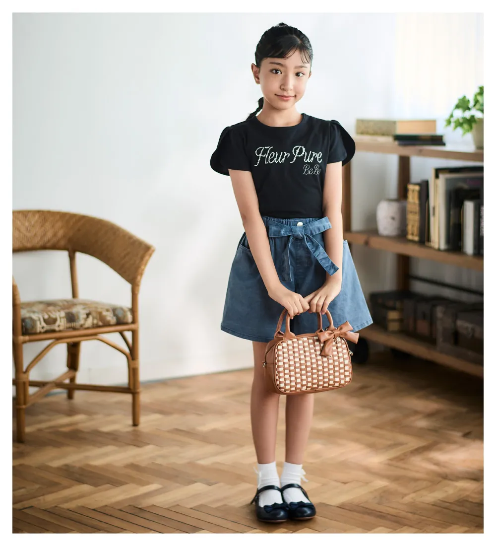 リリアナちゃん着用 BeBe夏のお出かけスタイル全身ショット1