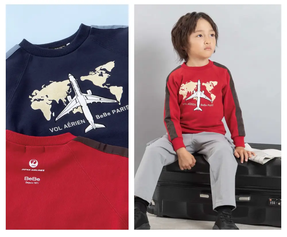 BeBe × JAL コラボ 飛行機刺しゅう袖切り替えラグランTシャツの拡大。世界地図プリントとJAL機体モチーフ