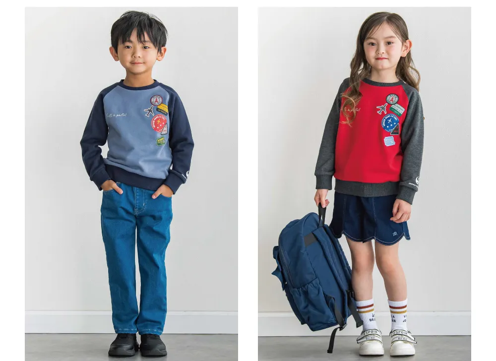 BeBe × JAL コラボ ラグラン配色ワッペントレーナーの拡大。