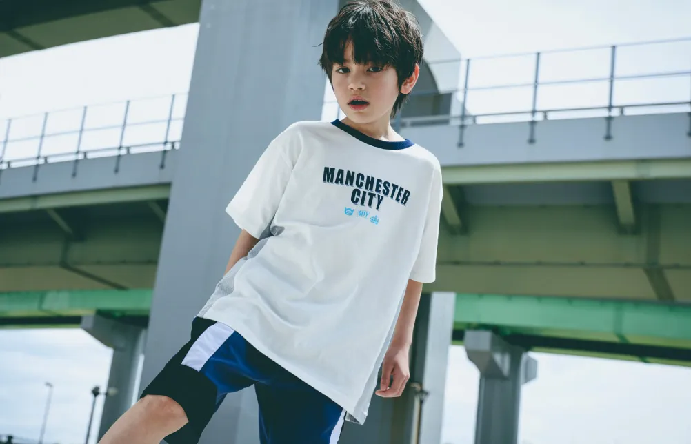 マンチェスター・シティFC脇メッシュロゴTシャツの生地とメッシュ素材のクローズアップ