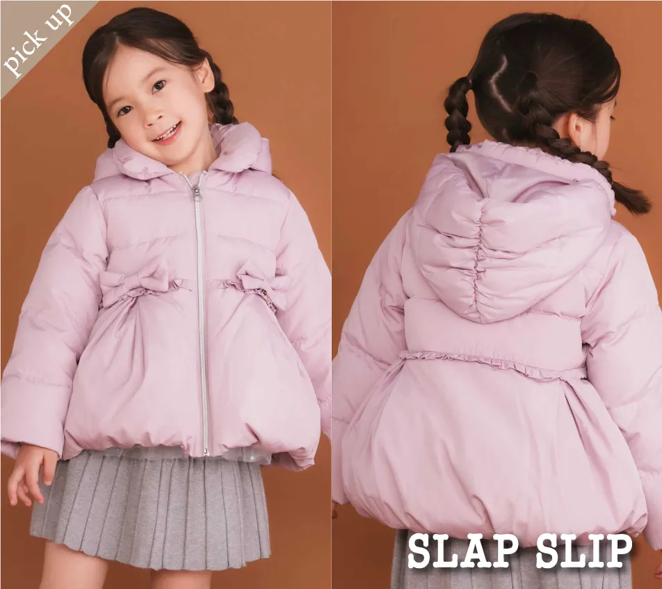 ペプラムシルエットの子供用ダウンコート 保温性抜群