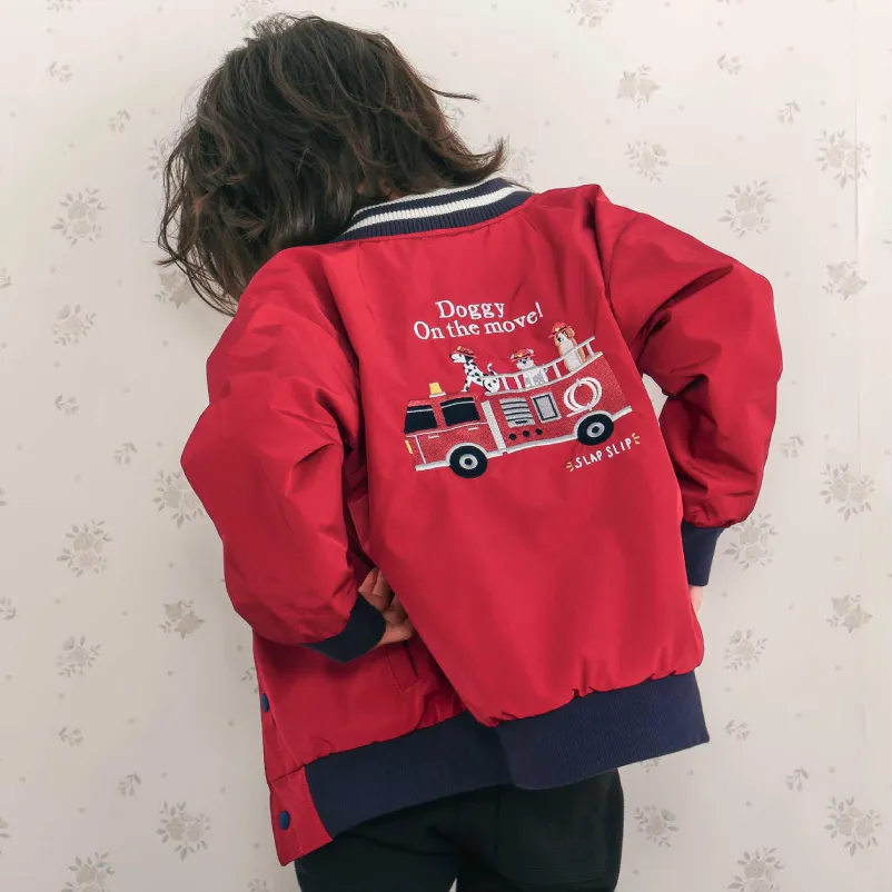 BeBe べべ お洒落なショート丈ジャケット