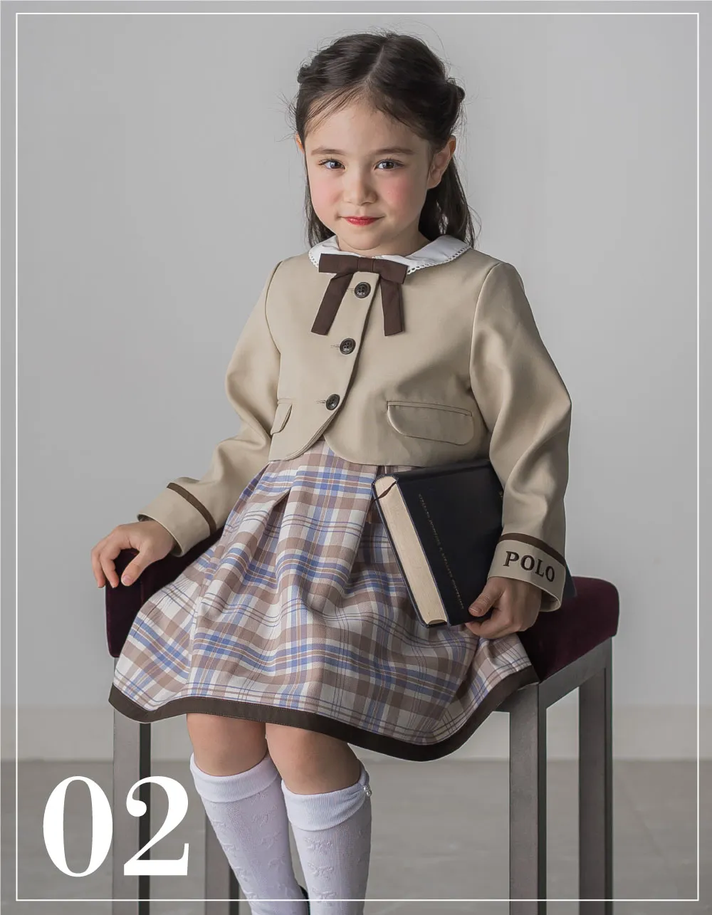 POLO BCS 上品なセレモニースタイル3点セット（ジャケット、ジャンパースカート、リボン）の女の子モデル