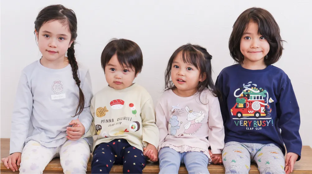 公式】スララクシリーズ 家族みんなにうれしい子ども服｜SLAP SLIP