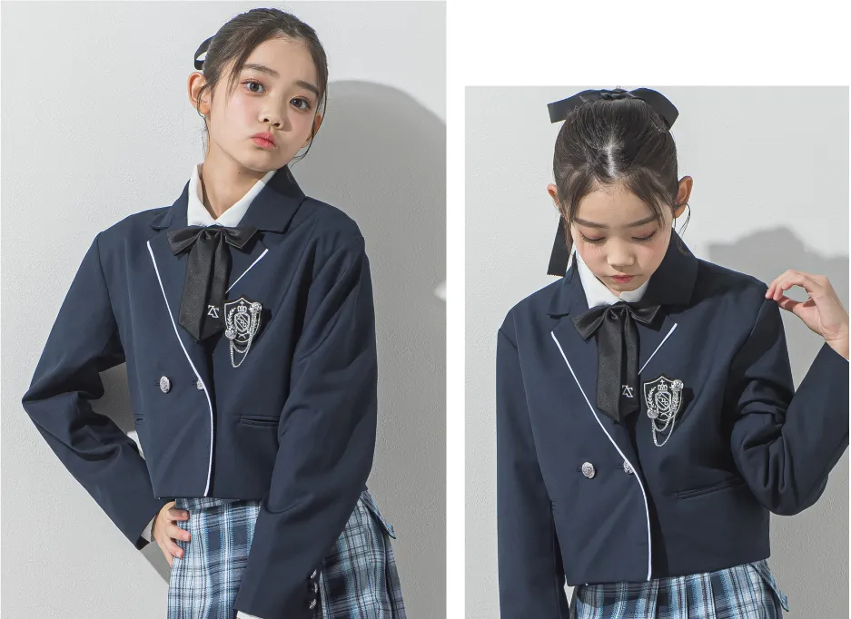 短丈ジャケットとチェックスカパンの卒服スタイルアップコーデの全身像